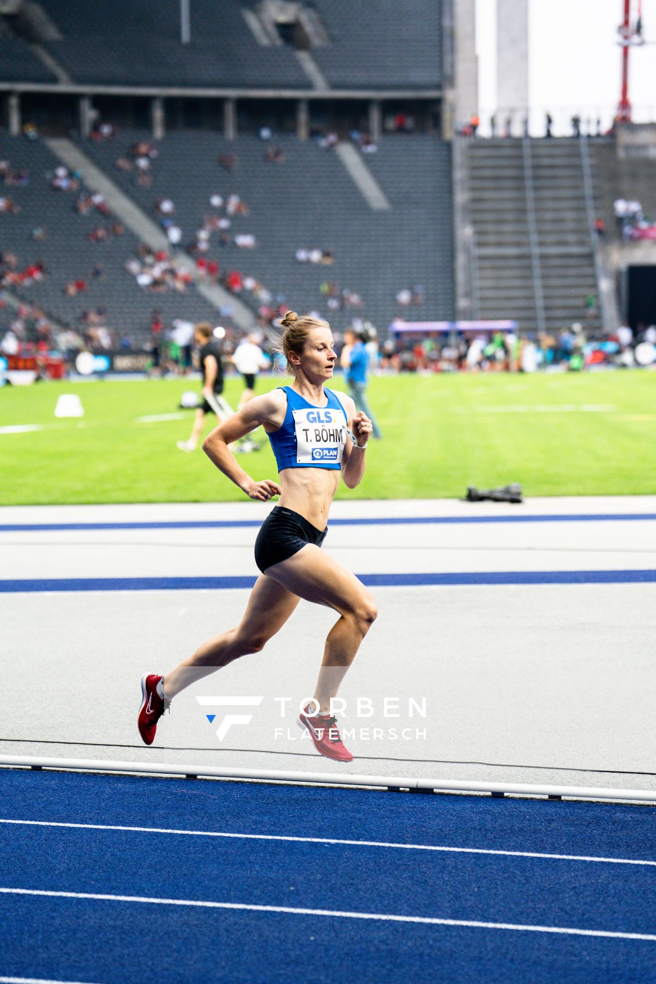 Tina Boehm (OTB Osnabrueck) ueber 3000m Hindernis waehrend der deutschen Leichtathletik-Meisterschaften im Olympiastadion am 25.06.2022 in Berlin